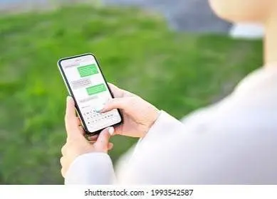 texting-on-phone