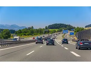 cars-on-road_motion-array