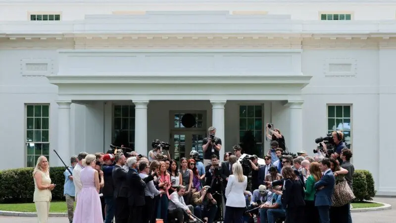 21069708-5607-4413-bab3-582d4a6b8f9d_w800_h450652372