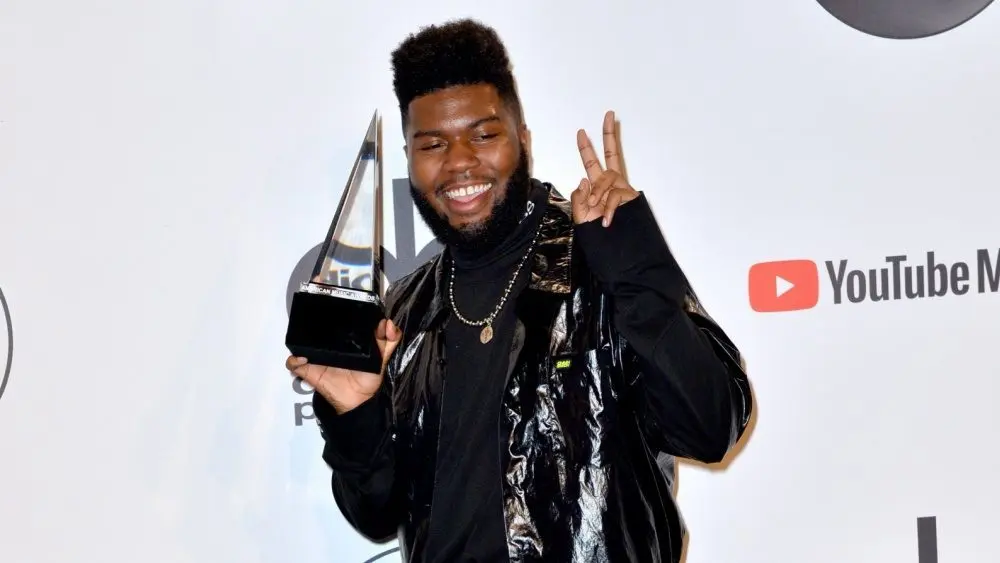 Khalid at the 2018 American Music Awards at the Microsoft Theatre LA Live. LOS ANGELES^ CA. October 09^ 2018