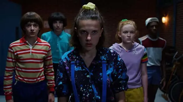e_strangerthingss3still_070219