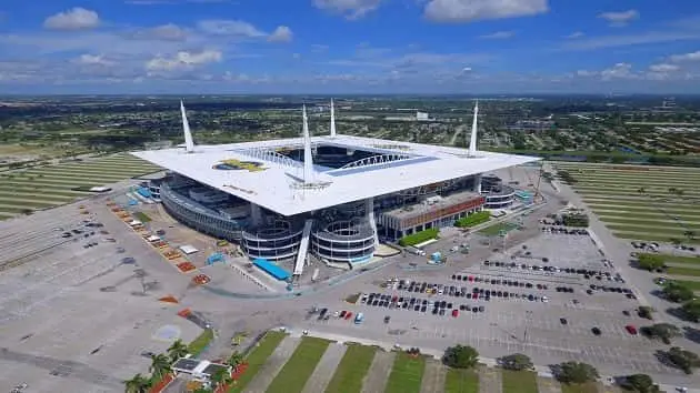 070419_istock_stadium