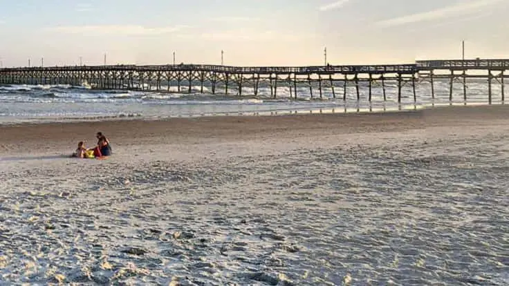 oak-island-ht-jpo-190721_hpmain_12x5_992