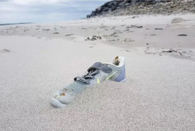 shoe-beach