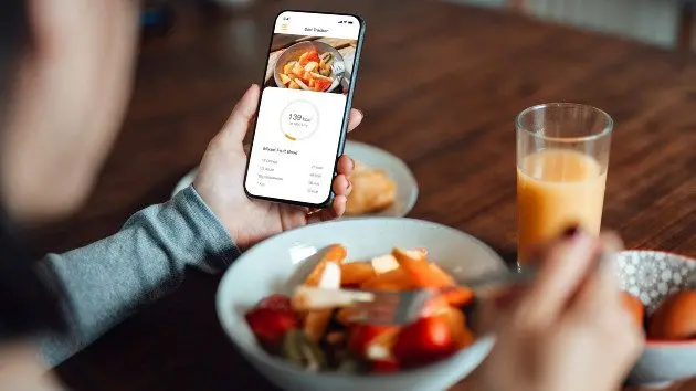 gettyrf_11823_countingcalories154348