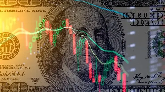 gettyrf_72822_moneydeclinechart708086