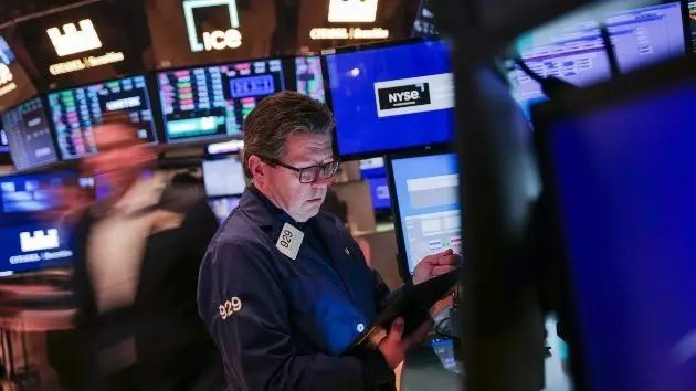 getty_stockexchange_031125112692