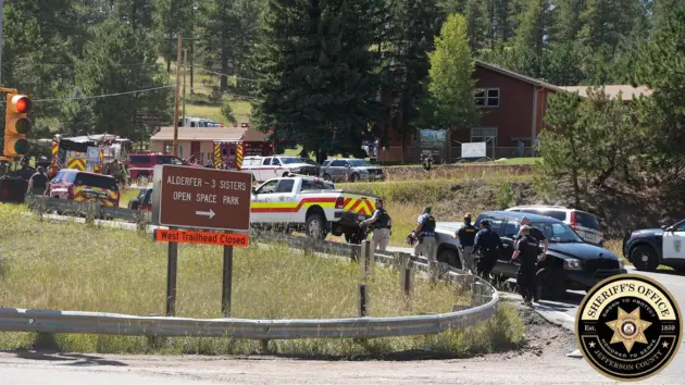 news_coloradoshooting_91025387929