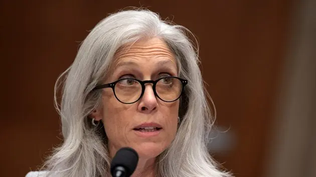 g_cdcdirector_082825377125