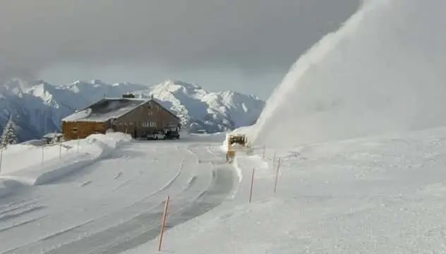 hurricane_ridge_snow_blower