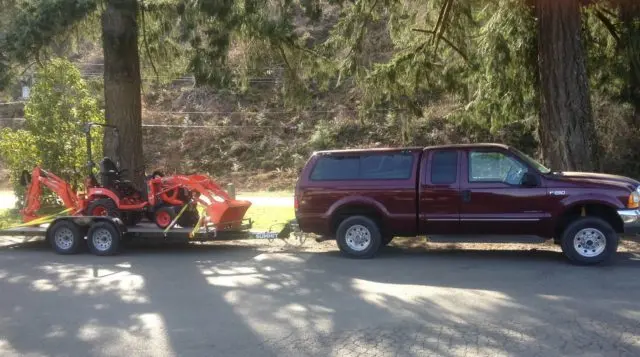 stolen-truck-and-tractor-e1648754916170