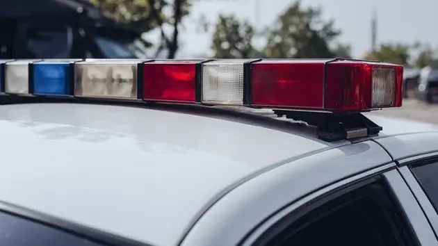 emergency-lights-on-a-us-police-car