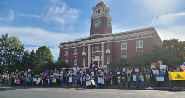 courthouse-protest-e1630716052422