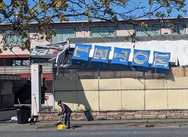 best-motel-sign-e1683231951127