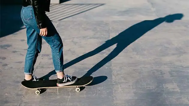 090318_thinkstock_skateboarding