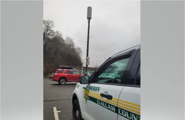 siren-pole-edit-e1702331881734