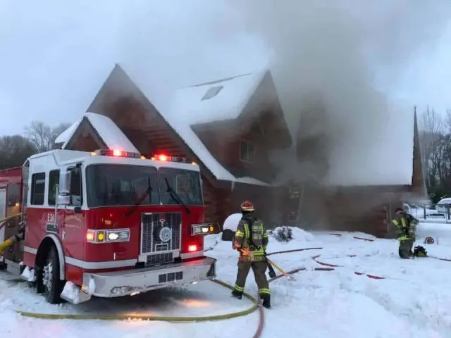 log-fire-e1550100436217