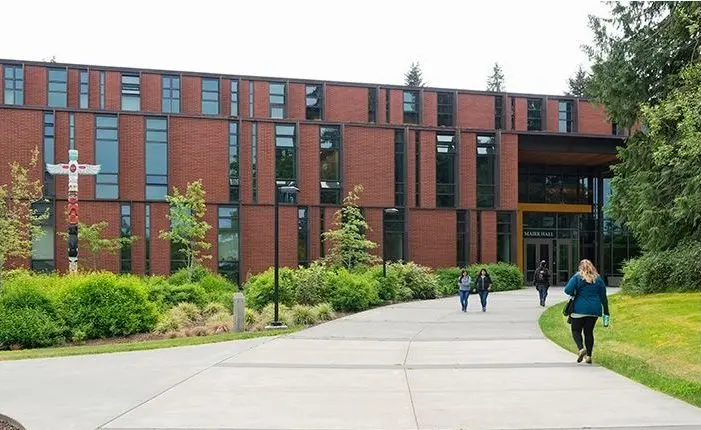 peninsula-college-5-e1710542864557