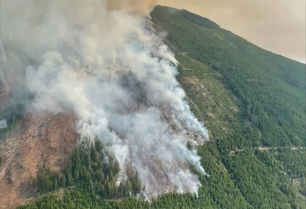 mount-jupiter-fire-e1723839063801