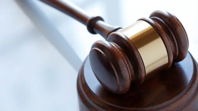 istock_7121_gavelcourt