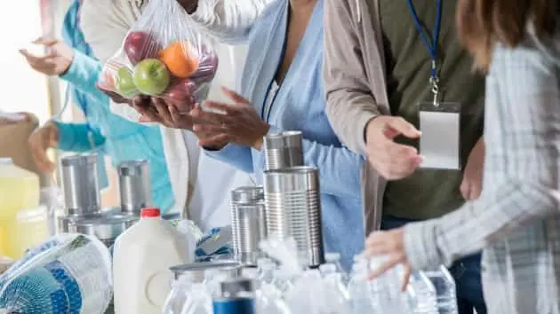 istock_11519_foodbank