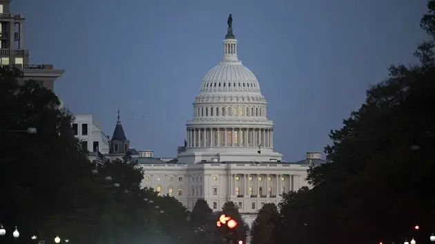 g_capitolbuilding_102125745765