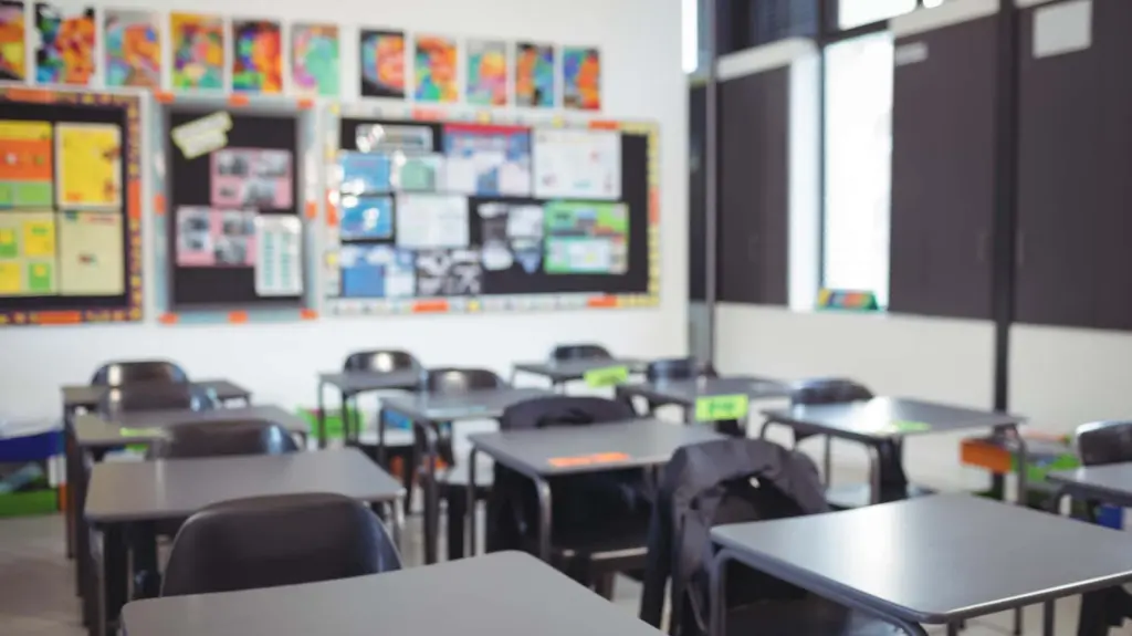 empty-classroom-with-desks-and-chairs