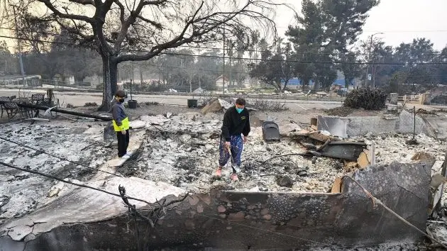 getty_lafireaftermath_102225607299