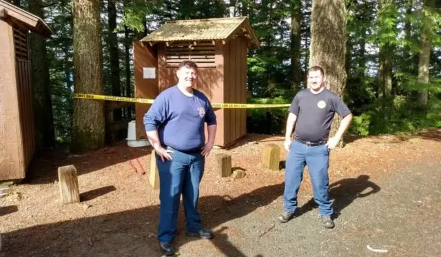 toilet-rescuers-e1650666037572