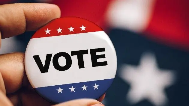 istock_32720-womanshandvote