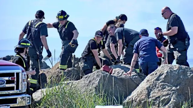 ediz-hook-entrapment-by-j-cline-e1656108160234