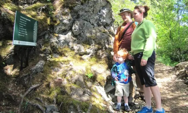 poetry-walks-2022-e1648161095785