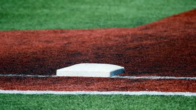 getty_3222_baseballbase