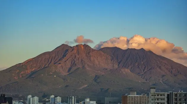 view-of-sakurajima-sakura-jima-volcano-at-sunset-seen-from-kagoshima-kyushu-japan