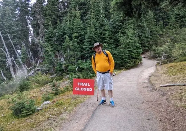 trail-closed-sign-e1692997588340