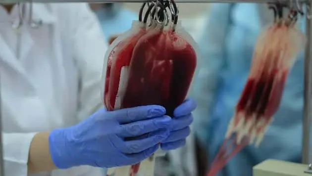 donated-human-blood-conservation-in-a-hospital