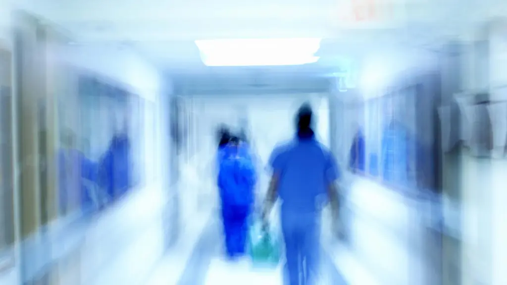 hospital-personnel-in-a-hallway