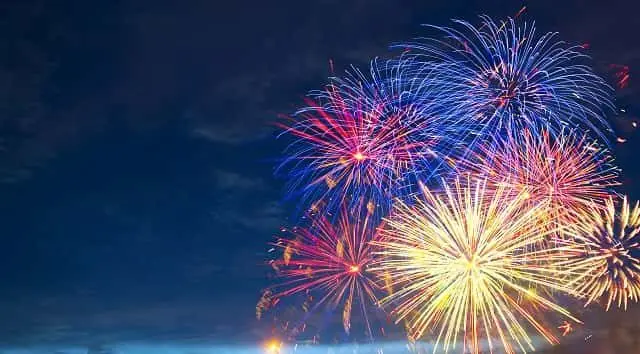 fireworks-of-various-colors-bursting-against-a-black-2