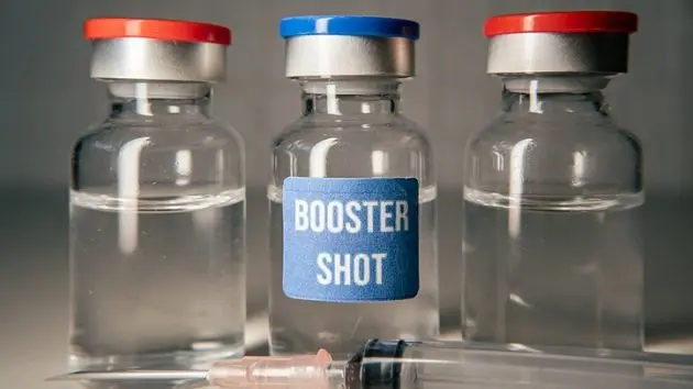 booster-shot-covid-19-vaccine-concept-3