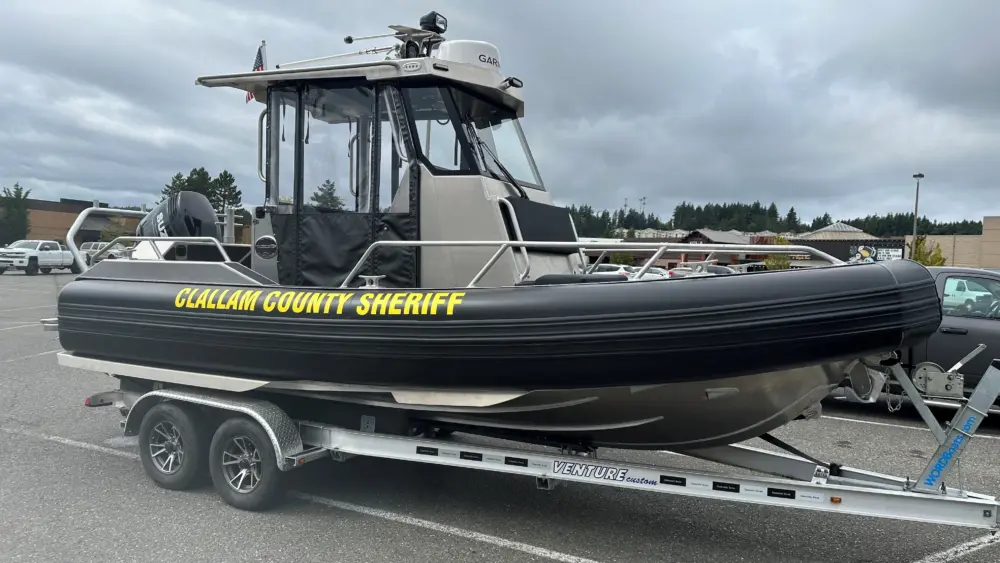 new-sheriff-boat