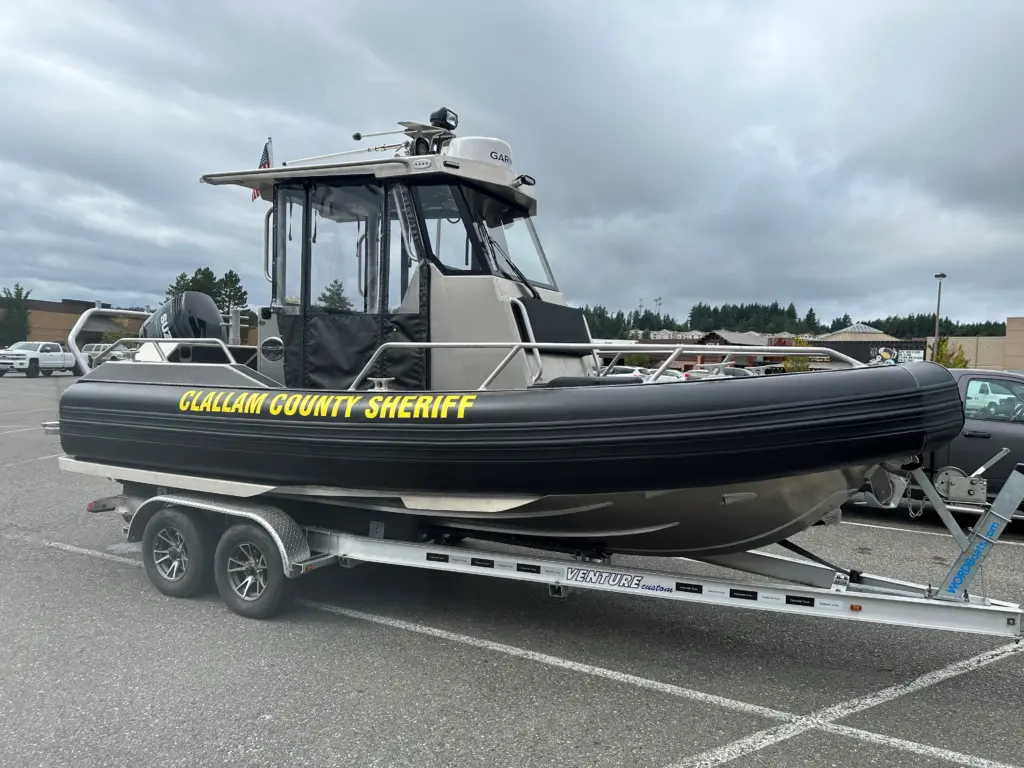 new-sheriff-boat