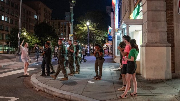 getty_ice-sandwich-03-gty-jt-251105_1762367157242_hpembed_3x2265838