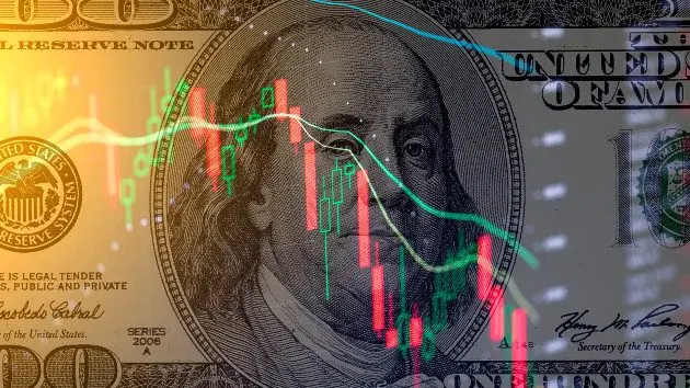 gettyrf_72822_moneydeclinechart613597