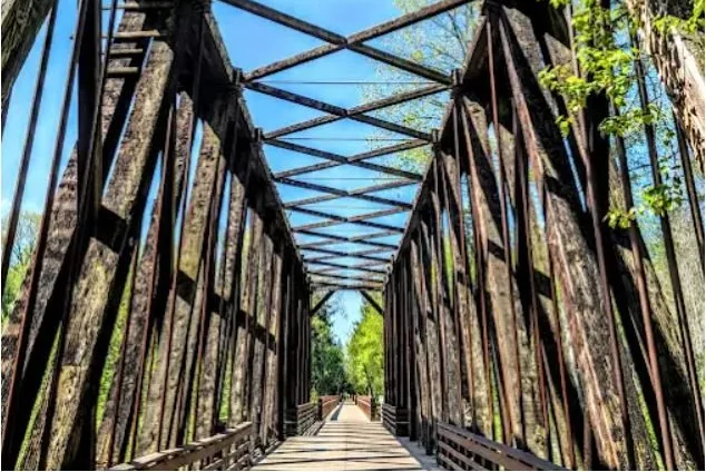 railroad-bridge-truss