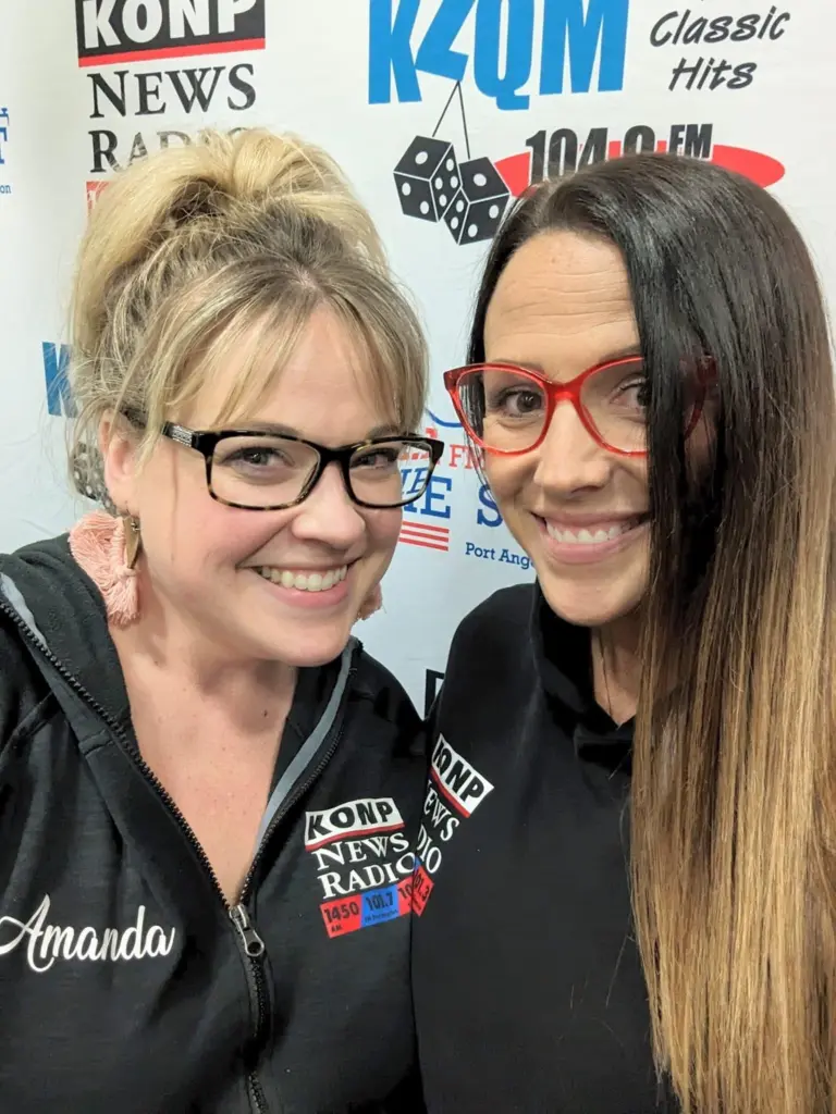 steph-and-amanda-home-show