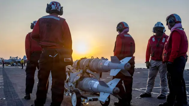 news_ussailors_31026219399