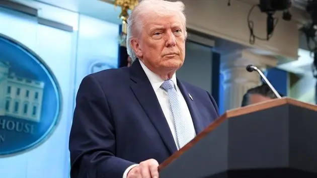 g_trump_040726658516