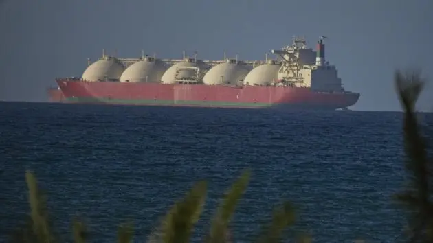 getty_strait-of-hormuz_041026293252