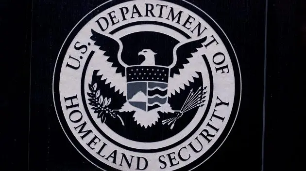 getty_homelandsecurityseal_041526449221