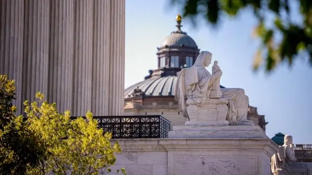 m_supremecourt_051126915647